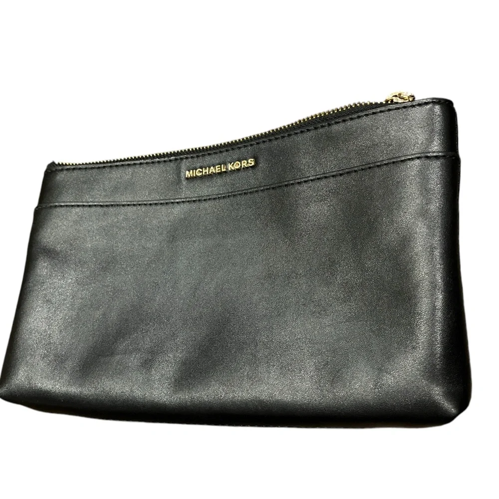 Michael Kors travel bag/pouch crossbody gold hardware travel classic